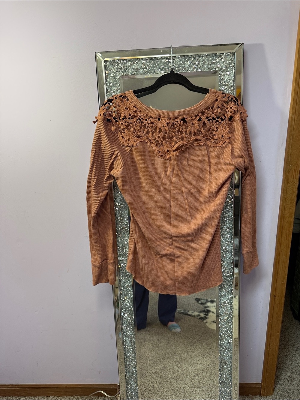Hem & thread - Picture 4 of 5